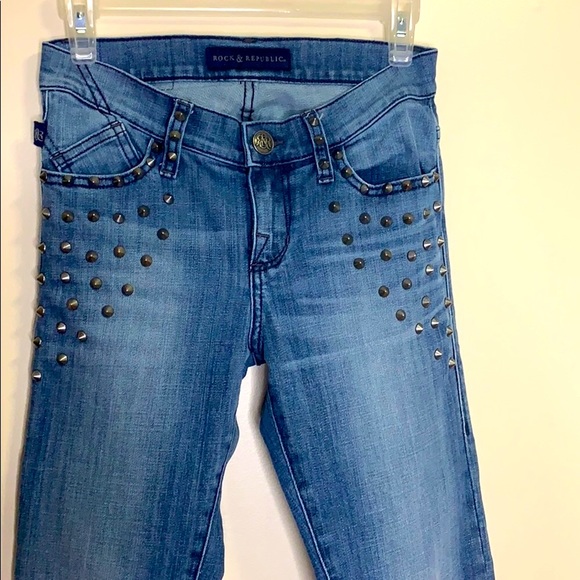 Rock & Republic | Denim Studded Kasandra Jeans | Light Straight Leg Jeans Size 0 - Picture 1 of 7
